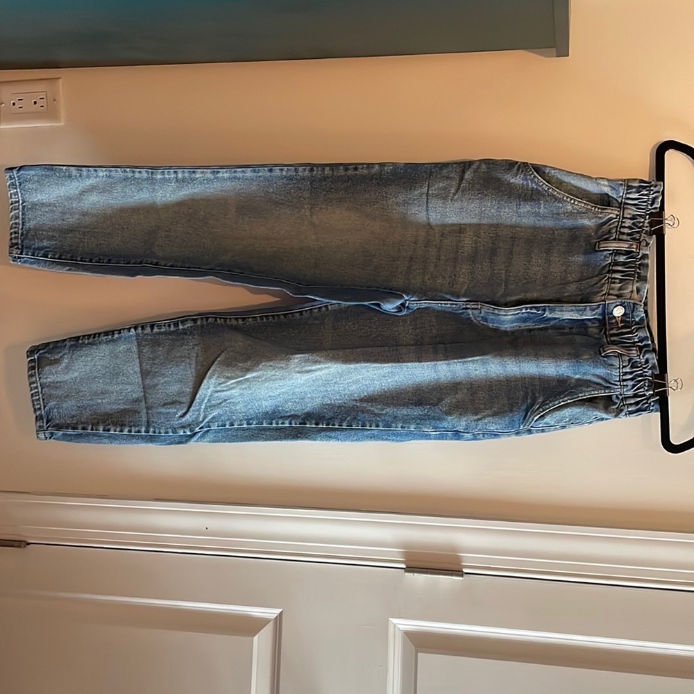 Levi Wedgie Straight Jeans
